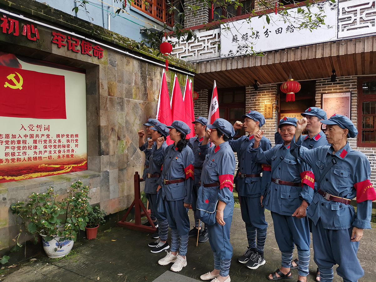 虹潤(rùn)公司黨支部組織開(kāi)展“尋找紅色足跡，牢記初心使命”主題黨日活動(dòng)